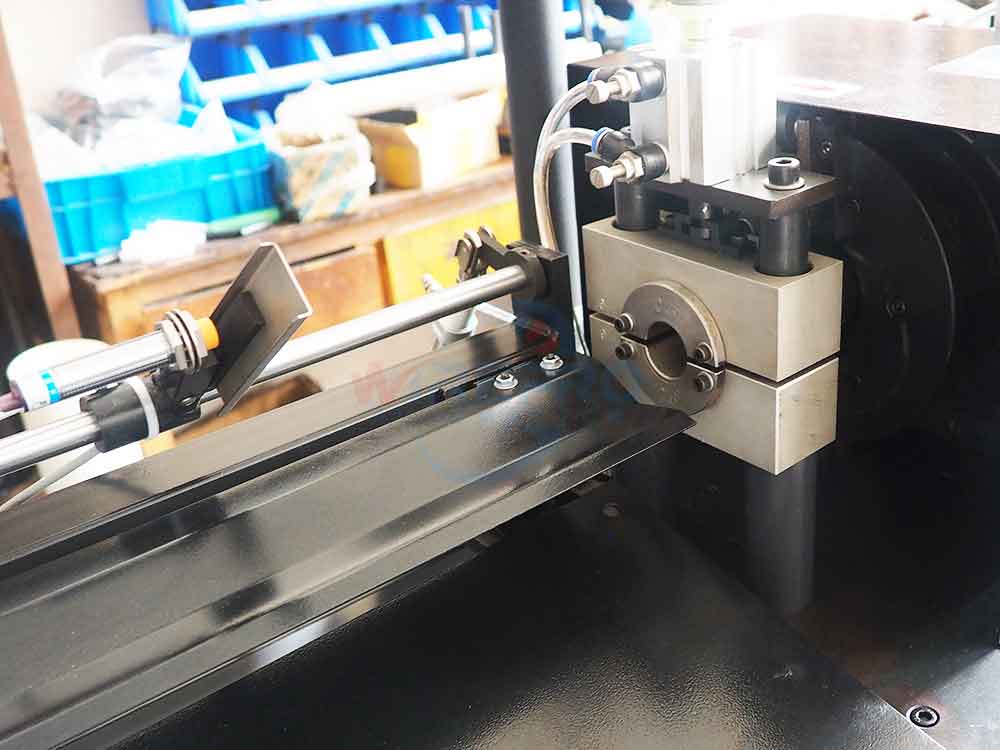 CP-50 / CP-100 Custom Diameter Automatic Plastic Pipe Cutting Machine